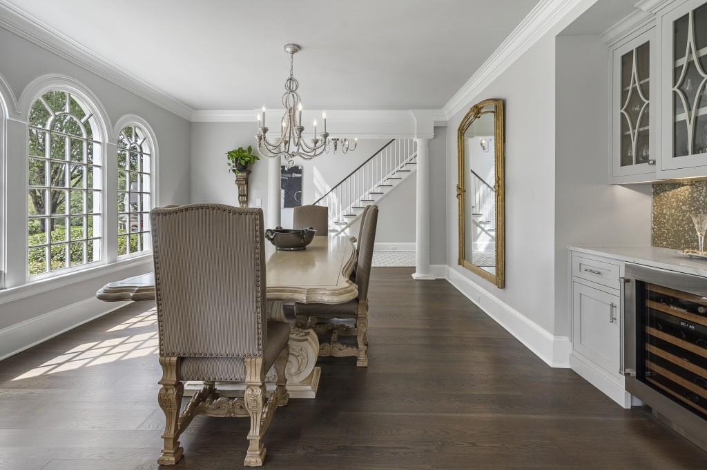 130 Devereux Court, Atlanta, Georgia 30327, 5 Bedrooms Bedrooms, ,4 BathroomsBathrooms,Residential,Sold,130 Devereux Court,7288875