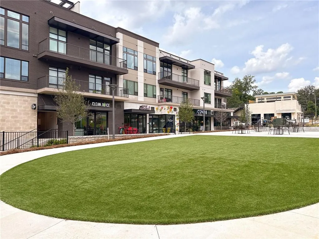 Downtown Brookhaven with loads of restaurants and retail within a lovely charming walking neighborhood is just 10 minutes away