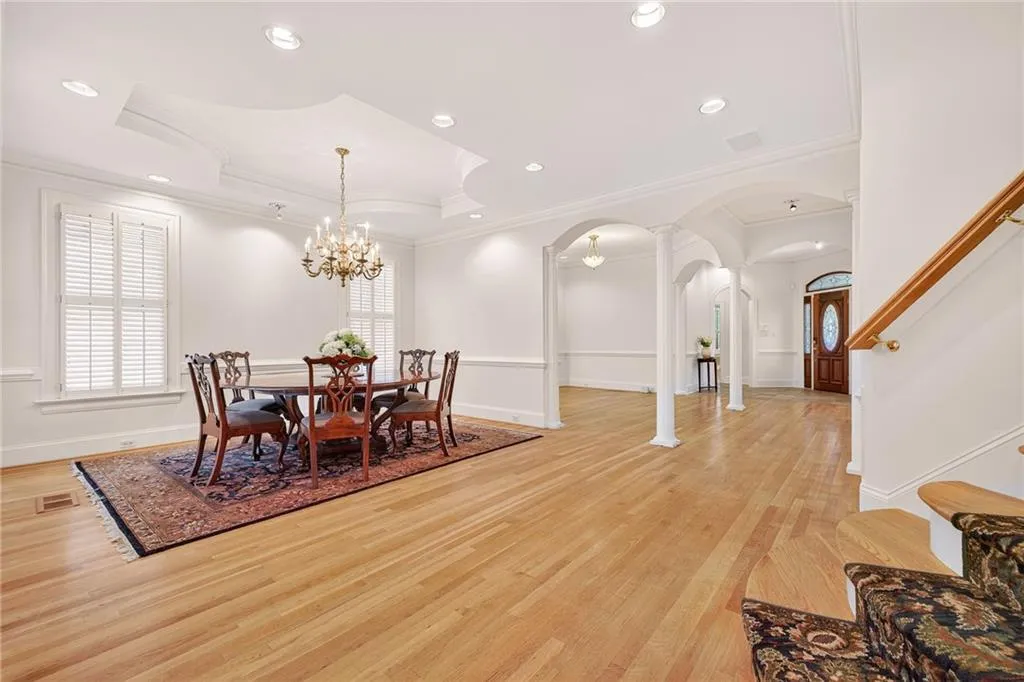 Dining area easily accommodates seating for 12+