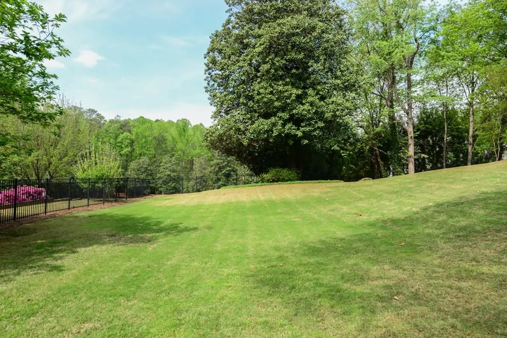 785 Lake Summit Drive, Atlanta, Georgia 30342, 6 Bedrooms Bedrooms, ,5 BathroomsBathrooms,Residential,Sold,785 Lake Summit Drive,5833136