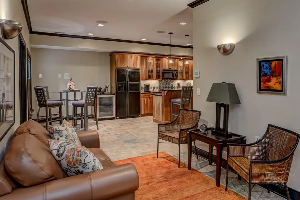 785 Lake Summit Drive, Atlanta, Georgia 30342, 6 Bedrooms Bedrooms, ,5 BathroomsBathrooms,Residential,Sold,785 Lake Summit Drive,5833136