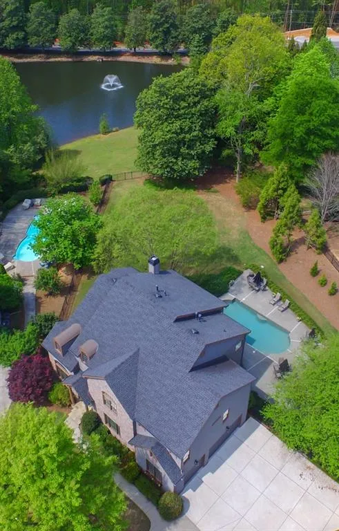 785 Lake Summit Drive, Atlanta, Georgia 30342, 6 Bedrooms Bedrooms, ,5 BathroomsBathrooms,Residential,Sold,785 Lake Summit Drive,5833136