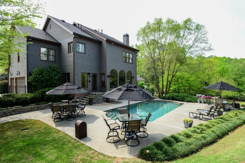 785 Lake Summit Drive, Atlanta, Georgia 30342, 6 Bedrooms Bedrooms, ,5 BathroomsBathrooms,Residential,Sold,785 Lake Summit Drive,5833136