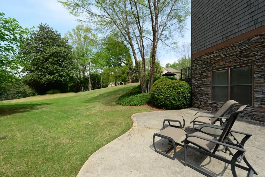 785 Lake Summit Drive, Atlanta, Georgia 30342, 6 Bedrooms Bedrooms, ,5 BathroomsBathrooms,Residential,Sold,785 Lake Summit Drive,5833136