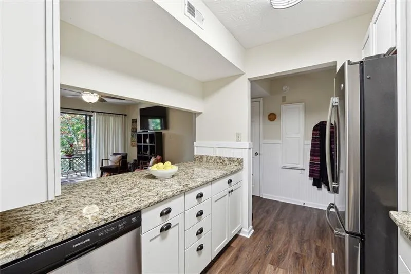 475 Mount Vernon Highway Ne Unit A208, Sandy Springs, Georgia 30328, 2 Bedrooms Bedrooms, ,2 BathroomsBathrooms,Residential,Sold,475 Mount Vernon Highway Ne Unit A208,7494822