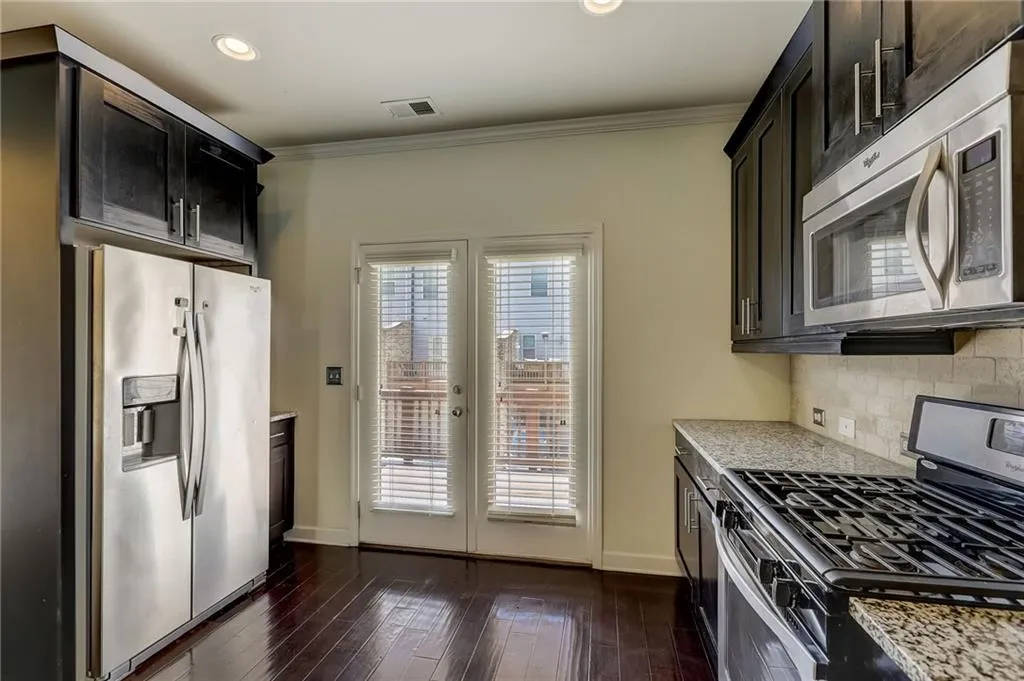 7395 Glisten Avenue, Sandy Springs, Georgia 30328, 3 Bedrooms Bedrooms, ,3 BathroomsBathrooms,Residential,Sold,7395 Glisten Avenue,7244691