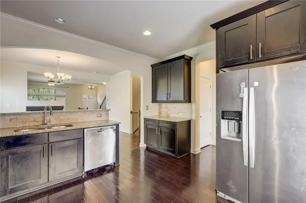 7395 Glisten Avenue, Sandy Springs, Georgia 30328, 3 Bedrooms Bedrooms, ,3 BathroomsBathrooms,Residential,Sold,7395 Glisten Avenue,7244691