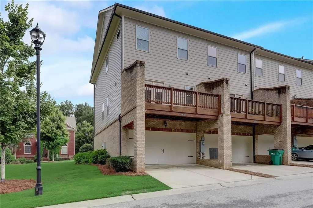 7395 Glisten Avenue, Sandy Springs, Georgia 30328, 3 Bedrooms Bedrooms, ,3 BathroomsBathrooms,Residential,Sold,7395 Glisten Avenue,7244691