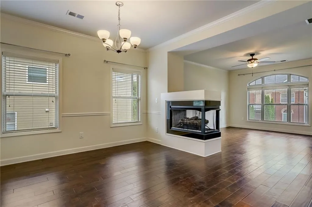 7395 Glisten Avenue, Sandy Springs, Georgia 30328, 3 Bedrooms Bedrooms, ,3 BathroomsBathrooms,Residential,Sold,7395 Glisten Avenue,7244691