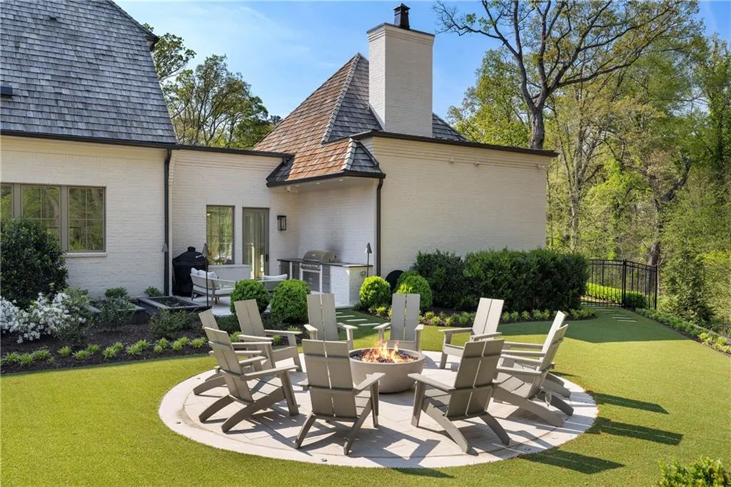 1165 W Garmon Road, Atlanta, Georgia 30327, 6 Bedrooms Bedrooms, ,7 BathroomsBathrooms,Residential,For Sale,1165 W Garmon Road,7741095