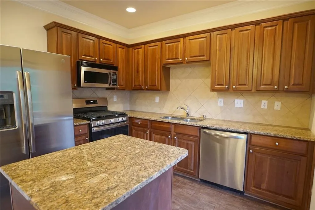 7820 Kiverton Place, Sandy Springs, Georgia 30350, 4 Bedrooms Bedrooms, ,3 BathroomsBathrooms,Residential,Sold,7820 Kiverton Place,6547055