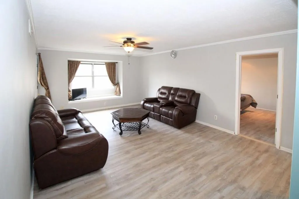 6851 Roswell Road Unit E7, Sandy Springs, Georgia 30328, 4 Bedrooms Bedrooms, ,2 BathroomsBathrooms,Residential,Sold,6851 Roswell Road Unit E7,5871103