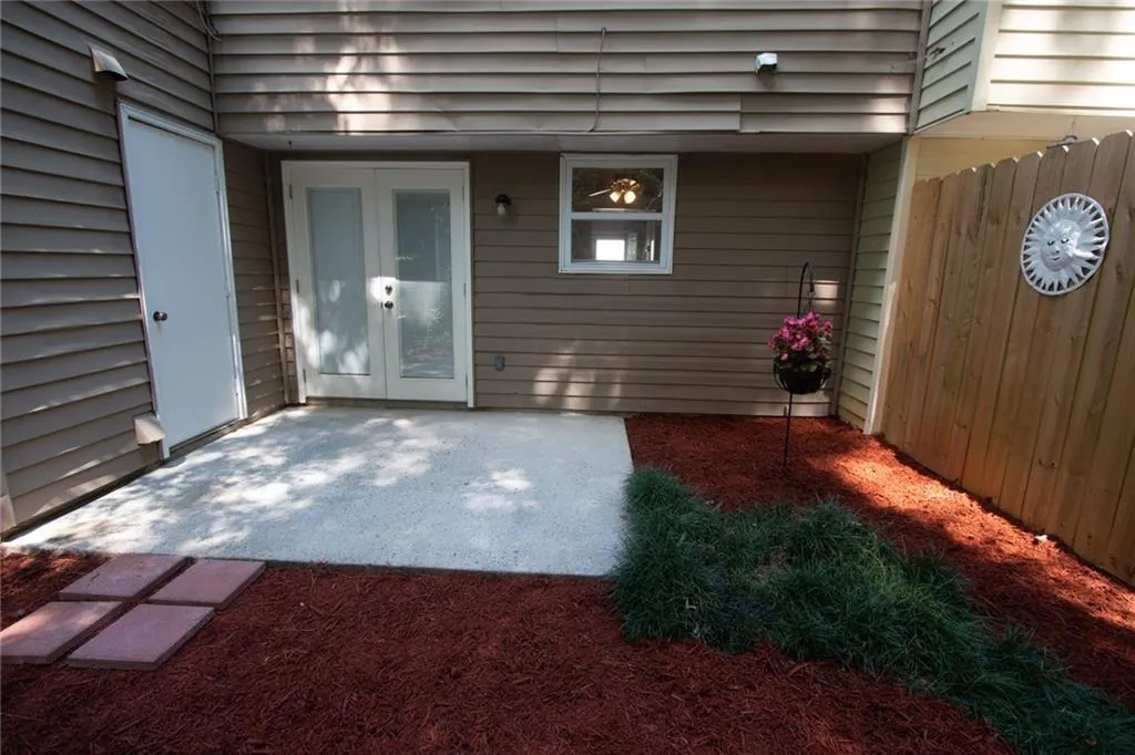1603 Queen Anne Court, Sandy Springs, Georgia 30350, 2 Bedrooms Bedrooms, ,2 BathroomsBathrooms,Residential,Sold,1603 Queen Anne Court,7112964
