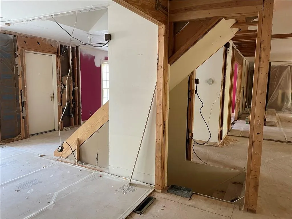 980 Winding Creek Trail, Sandy Springs, Georgia 30328, 5 Bedrooms Bedrooms, ,4 BathroomsBathrooms,Residential,Sold,980 Winding Creek Trail,6944494