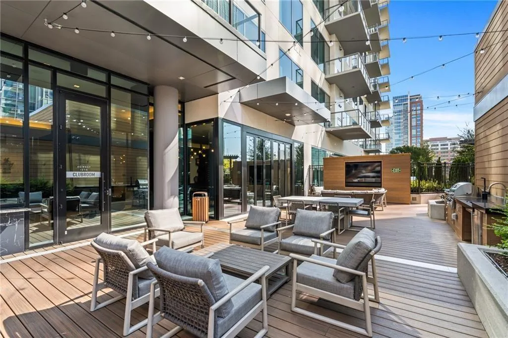 40 12th Street Ne Unit 1005, Atlanta, Georgia 30309, 3 Bedrooms Bedrooms, ,3 BathroomsBathrooms,Residential,For Sale,40 12th Street Ne Unit 1005,7395704