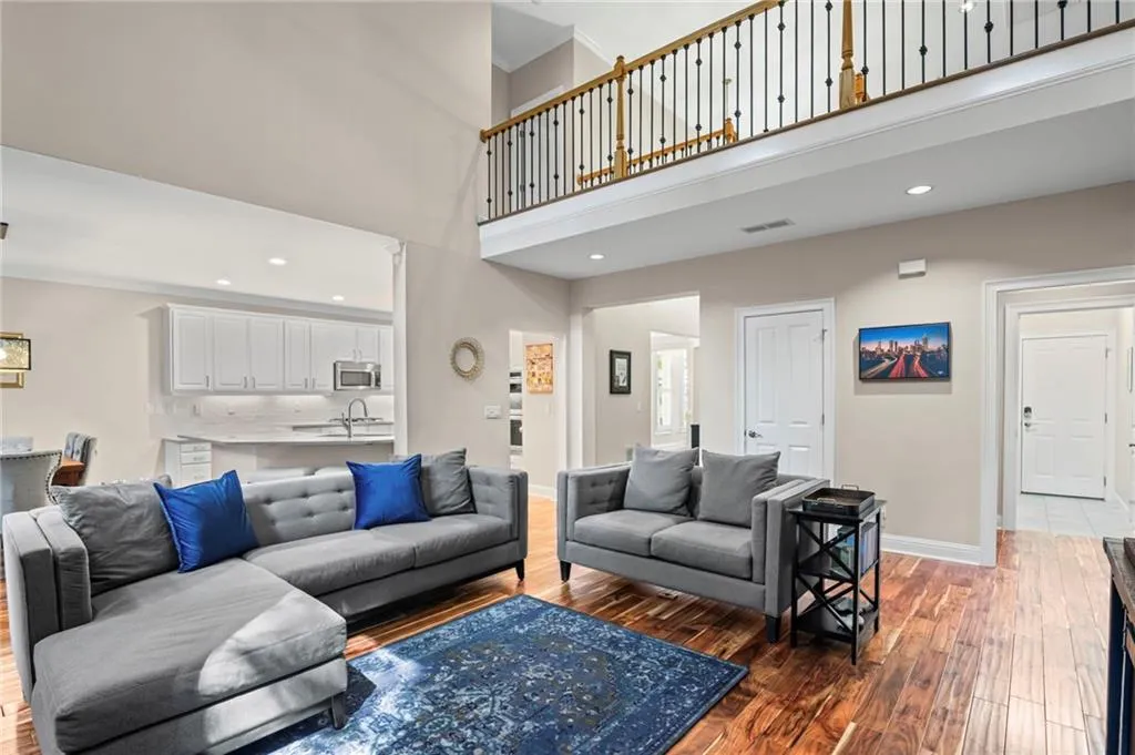 3200 Windsor Lake Drive Ne, Atlanta, Georgia 30319, 5 Bedrooms Bedrooms, ,4 BathroomsBathrooms,Residential,For Sale,3200 Windsor Lake Drive Ne,7673996