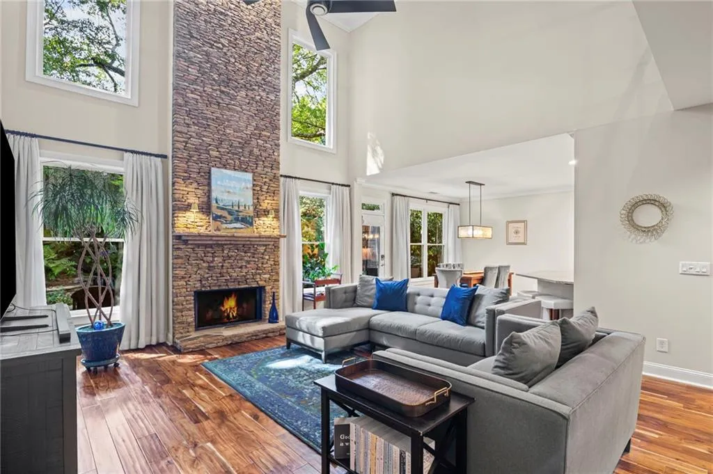 3200 Windsor Lake Drive Ne, Atlanta, Georgia 30319, 5 Bedrooms Bedrooms, ,4 BathroomsBathrooms,Residential,For Sale,3200 Windsor Lake Drive Ne,7673996