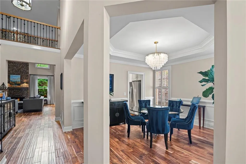 3200 Windsor Lake Drive Ne, Atlanta, Georgia 30319, 5 Bedrooms Bedrooms, ,4 BathroomsBathrooms,Residential,For Sale,3200 Windsor Lake Drive Ne,7673996