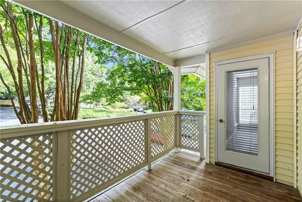 6808 Glenridge Drive Unit D, Atlanta, Georgia 30328, 1 Bedroom Bedrooms, ,1 BathroomBathrooms,Residential,Sold,6808 Glenridge Drive Unit D,6928213