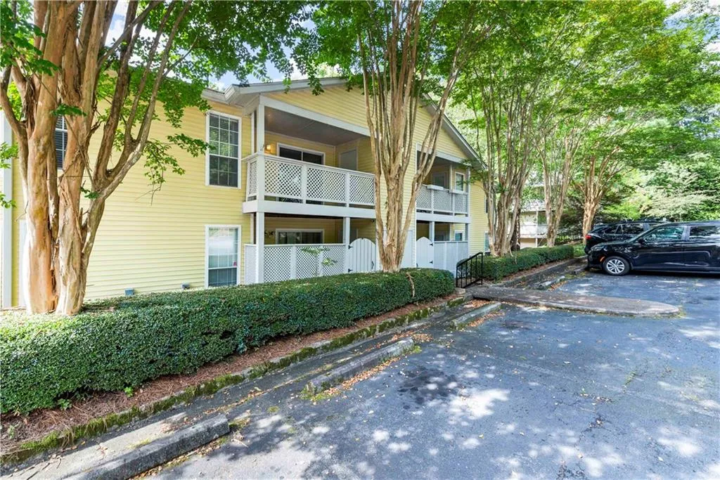 6808 Glenridge Drive Unit D, Atlanta, Georgia 30328, 1 Bedroom Bedrooms, ,1 BathroomBathrooms,Residential,Sold,6808 Glenridge Drive Unit D,6928213