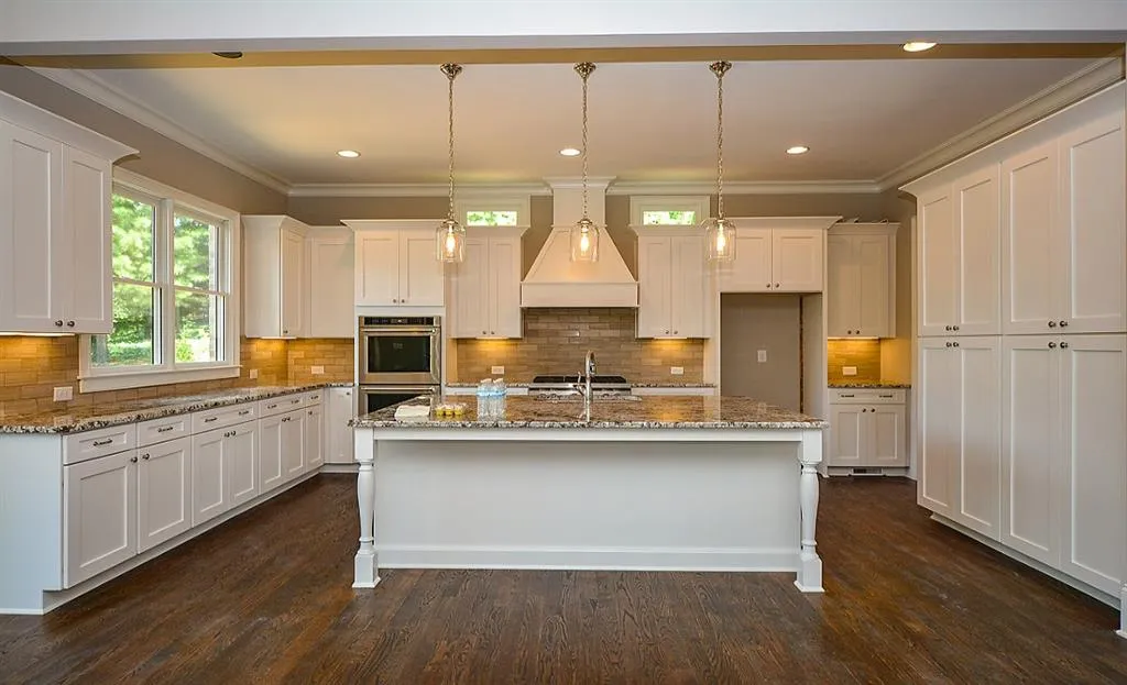 636 Esfun Trace, Sandy Springs, Georgia 30328, 4 Bedrooms Bedrooms, ,4 BathroomsBathrooms,Residential,Sold,636 Esfun Trace,5717633