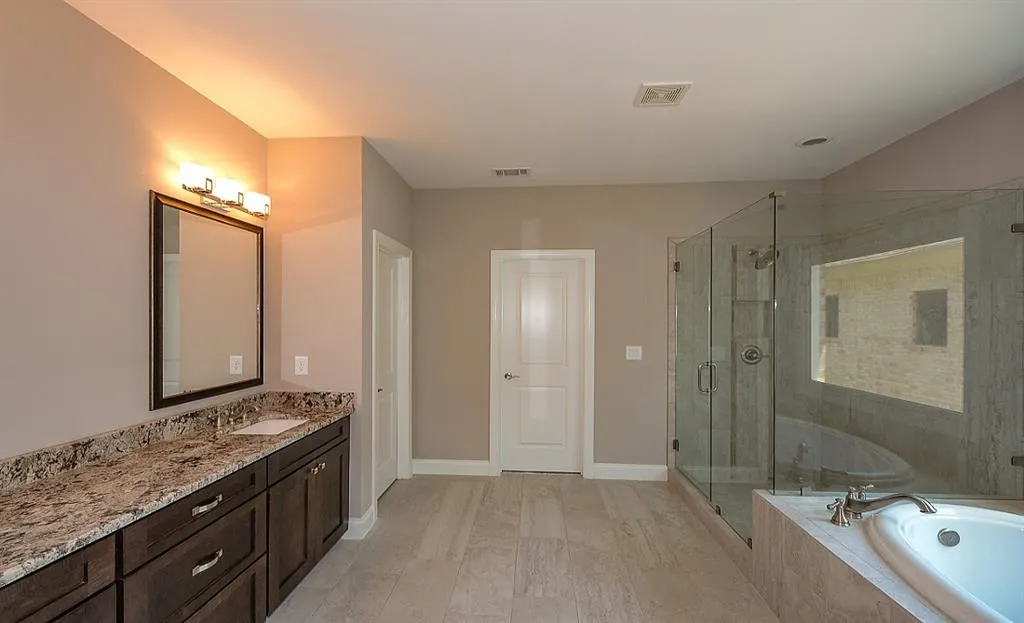 636 Esfun Trace, Sandy Springs, Georgia 30328, 4 Bedrooms Bedrooms, ,4 BathroomsBathrooms,Residential,Sold,636 Esfun Trace,5717633