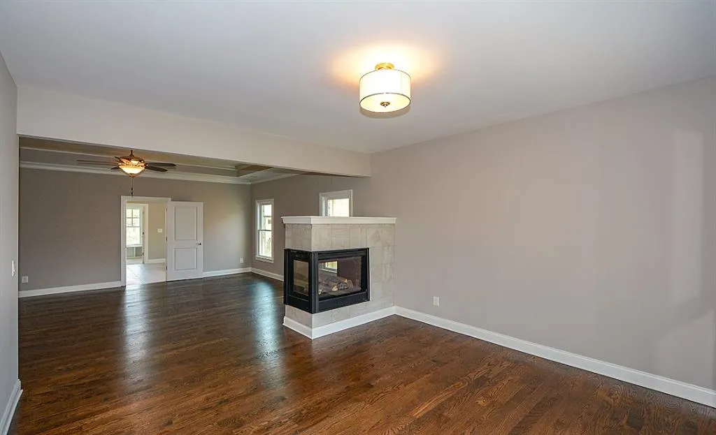636 Esfun Trace, Sandy Springs, Georgia 30328, 4 Bedrooms Bedrooms, ,4 BathroomsBathrooms,Residential,Sold,636 Esfun Trace,5717633
