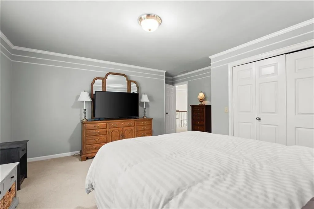 935 Ivy Falls Drive, Sandy Springs, Georgia 30328, 5 Bedrooms Bedrooms, ,4 BathroomsBathrooms,Residential,For Sale,935 Ivy Falls Drive,7758292