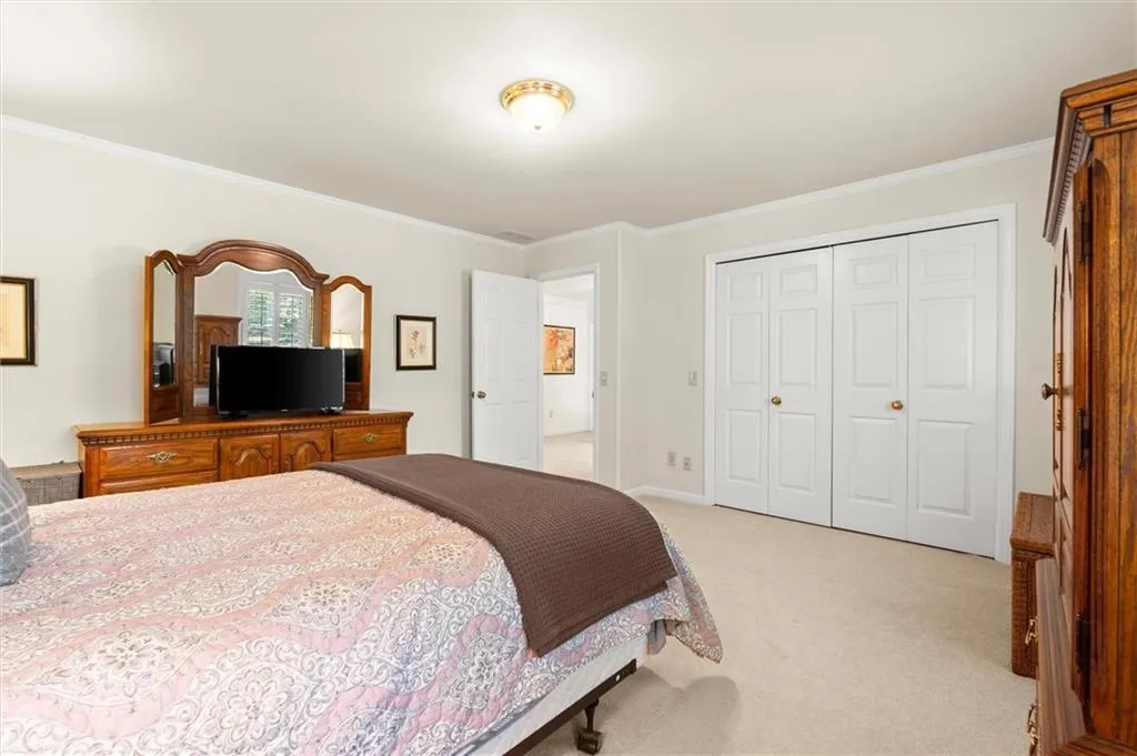 935 Ivy Falls Drive, Sandy Springs, Georgia 30328, 5 Bedrooms Bedrooms, ,4 BathroomsBathrooms,Residential,For Sale,935 Ivy Falls Drive,7758292