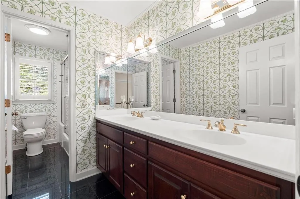 935 Ivy Falls Drive, Sandy Springs, Georgia 30328, 5 Bedrooms Bedrooms, ,4 BathroomsBathrooms,Residential,For Sale,935 Ivy Falls Drive,7758292