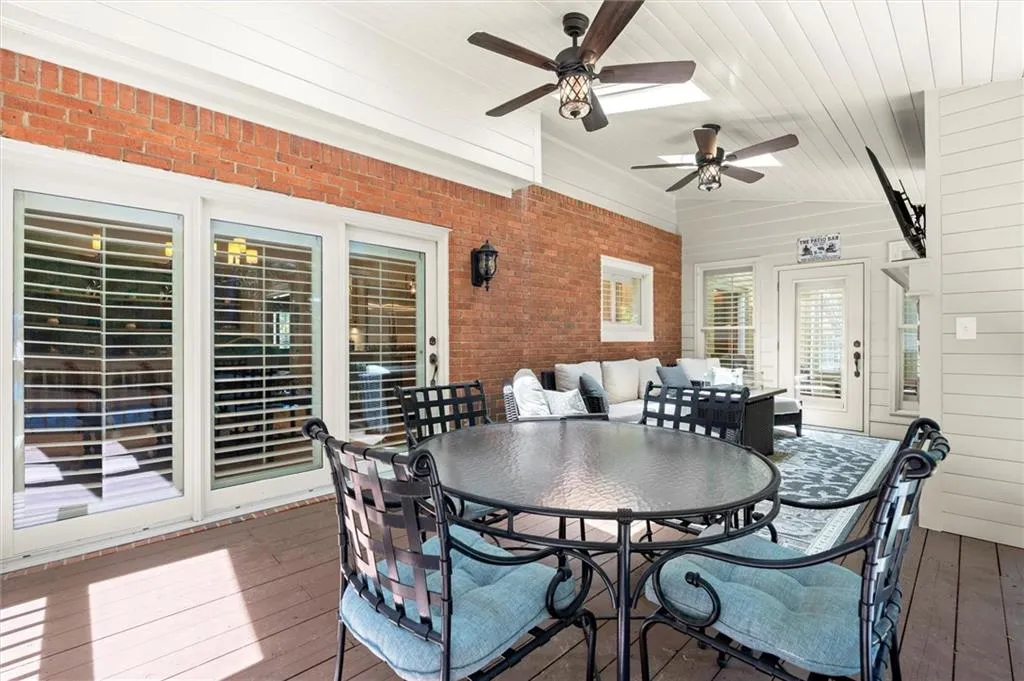 935 Ivy Falls Drive, Sandy Springs, Georgia 30328, 5 Bedrooms Bedrooms, ,4 BathroomsBathrooms,Residential,For Sale,935 Ivy Falls Drive,7758292