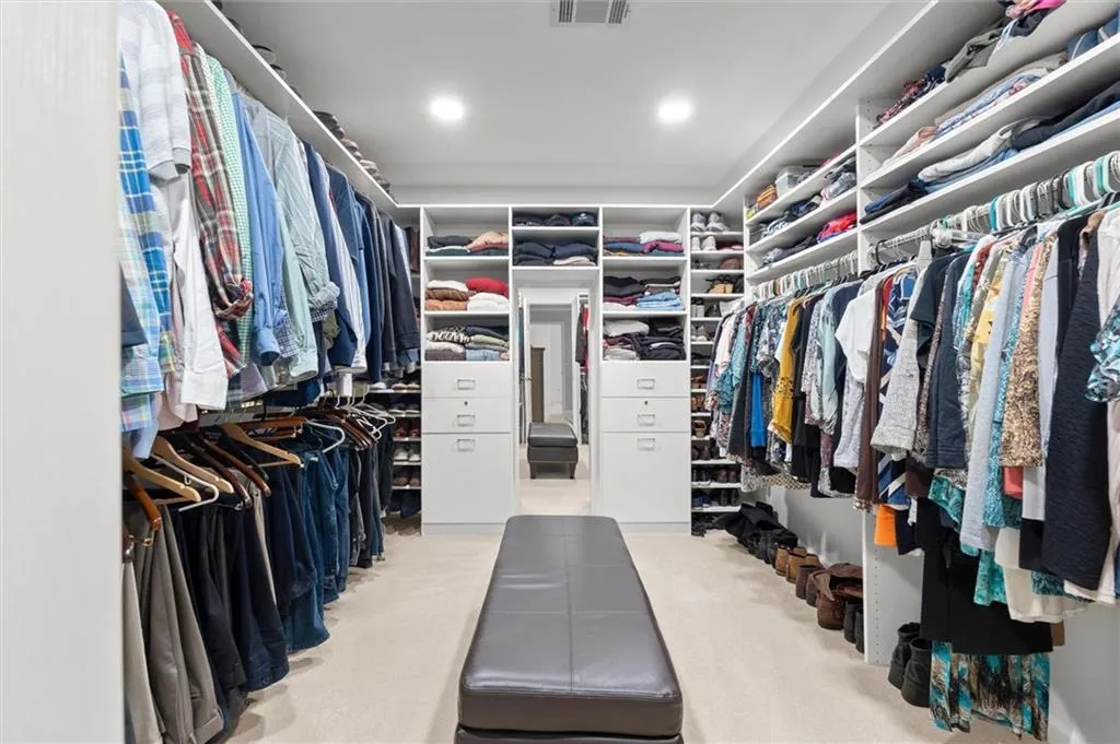 935 Ivy Falls Drive, Sandy Springs, Georgia 30328, 5 Bedrooms Bedrooms, ,4 BathroomsBathrooms,Residential,For Sale,935 Ivy Falls Drive,7758292