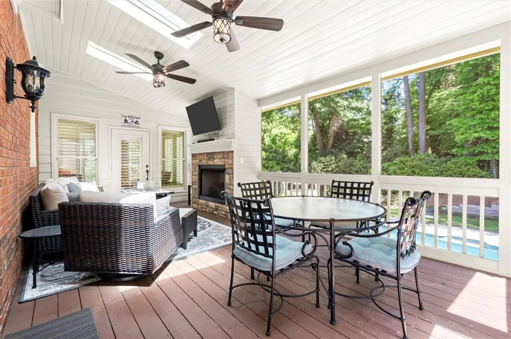 935 Ivy Falls Drive, Sandy Springs, Georgia 30328, 5 Bedrooms Bedrooms, ,4 BathroomsBathrooms,Residential,For Sale,935 Ivy Falls Drive,7758292
