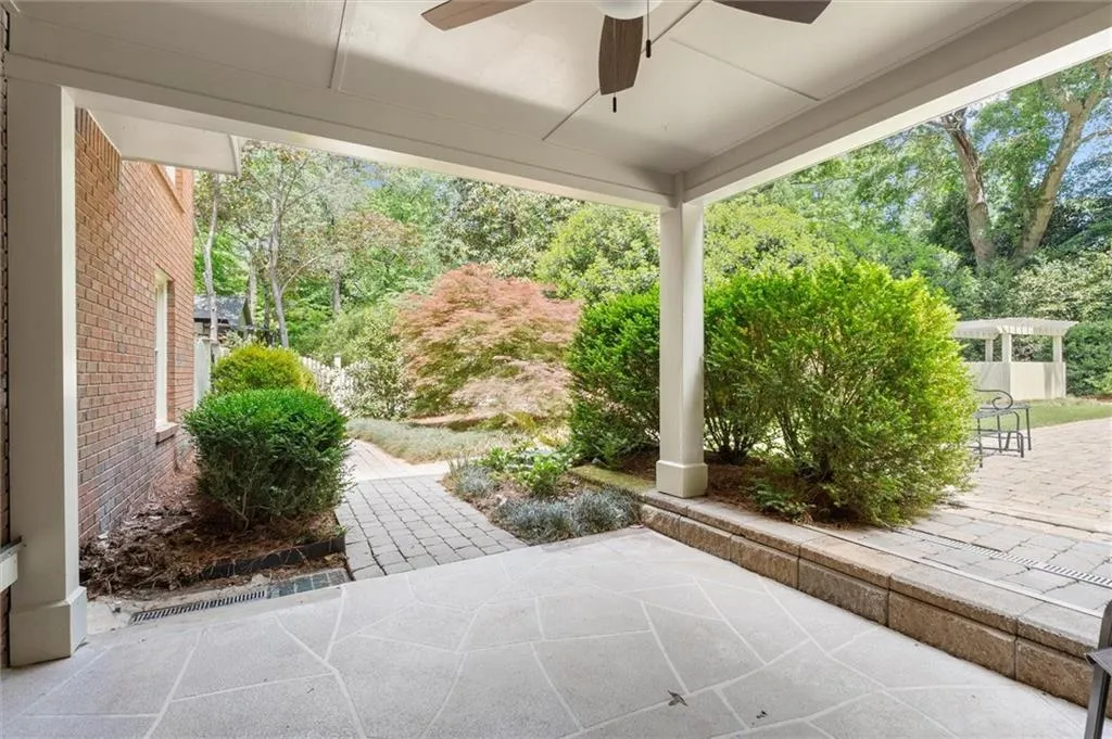 935 Ivy Falls Drive, Sandy Springs, Georgia 30328, 5 Bedrooms Bedrooms, ,4 BathroomsBathrooms,Residential,For Sale,935 Ivy Falls Drive,7758292