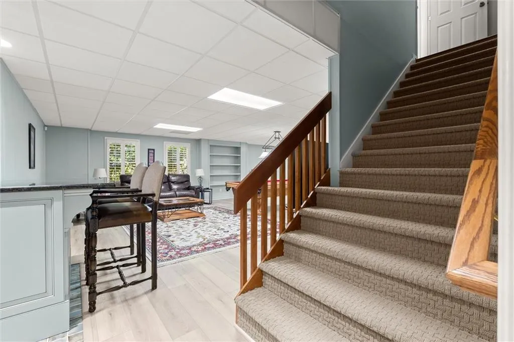 935 Ivy Falls Drive, Sandy Springs, Georgia 30328, 5 Bedrooms Bedrooms, ,4 BathroomsBathrooms,Residential,For Sale,935 Ivy Falls Drive,7758292