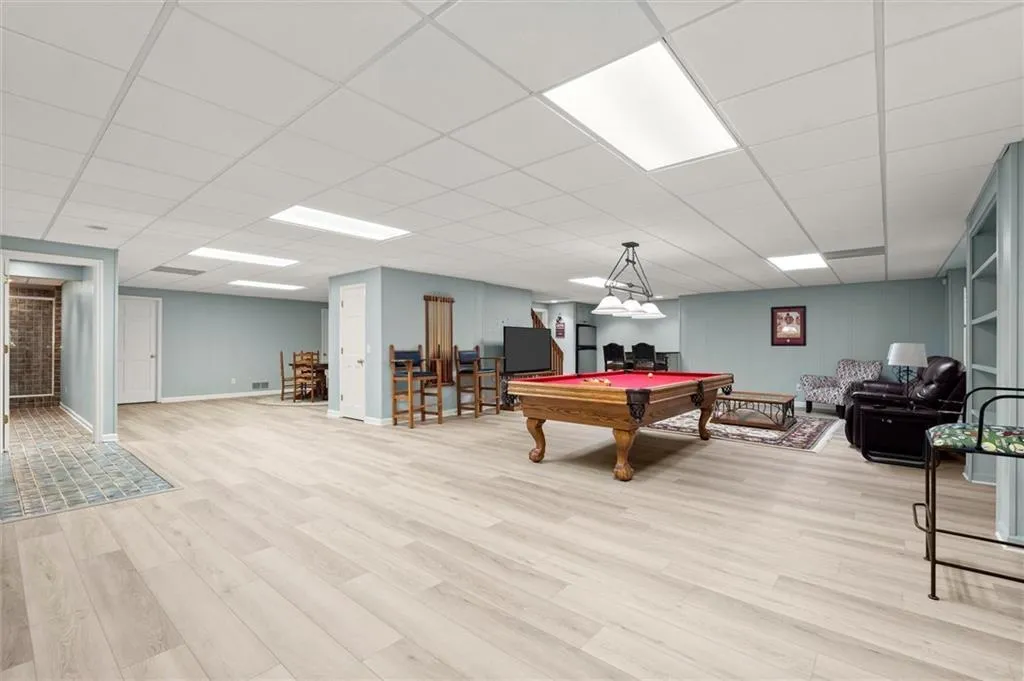 935 Ivy Falls Drive, Sandy Springs, Georgia 30328, 5 Bedrooms Bedrooms, ,4 BathroomsBathrooms,Residential,For Sale,935 Ivy Falls Drive,7758292