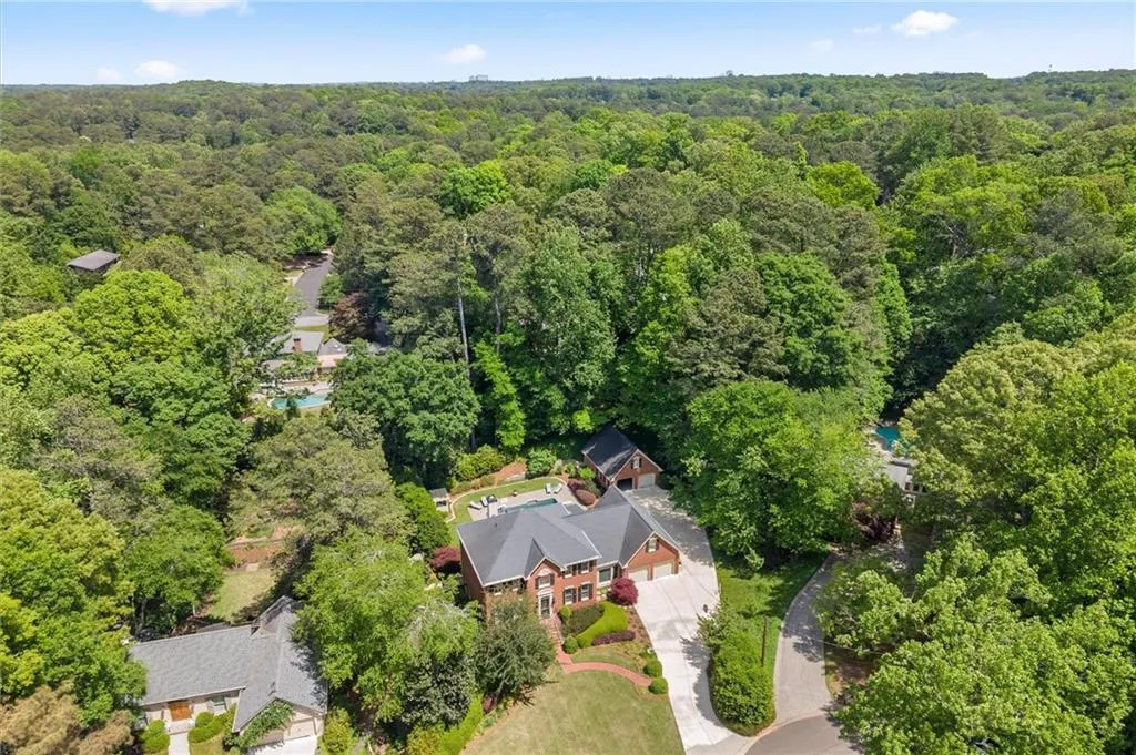 935 Ivy Falls Drive, Sandy Springs, Georgia 30328, 5 Bedrooms Bedrooms, ,4 BathroomsBathrooms,Residential,For Sale,935 Ivy Falls Drive,7758292