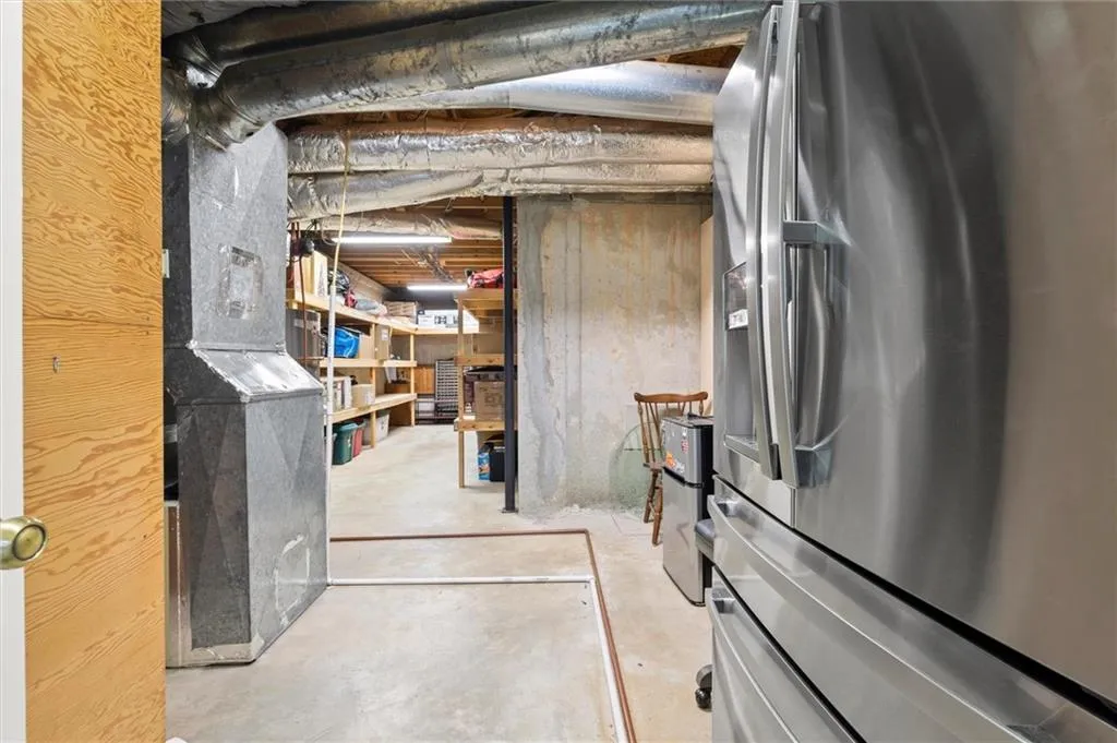 935 Ivy Falls Drive, Sandy Springs, Georgia 30328, 5 Bedrooms Bedrooms, ,4 BathroomsBathrooms,Residential,For Sale,935 Ivy Falls Drive,7758292