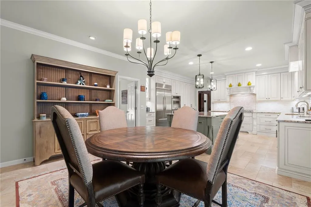 935 Ivy Falls Drive, Sandy Springs, Georgia 30328, 5 Bedrooms Bedrooms, ,4 BathroomsBathrooms,Residential,For Sale,935 Ivy Falls Drive,7758292