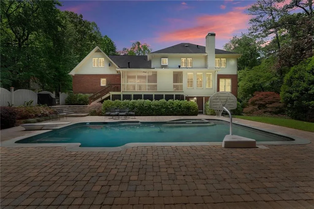 935 Ivy Falls Drive, Sandy Springs, Georgia 30328, 5 Bedrooms Bedrooms, ,4 BathroomsBathrooms,Residential,For Sale,935 Ivy Falls Drive,7758292