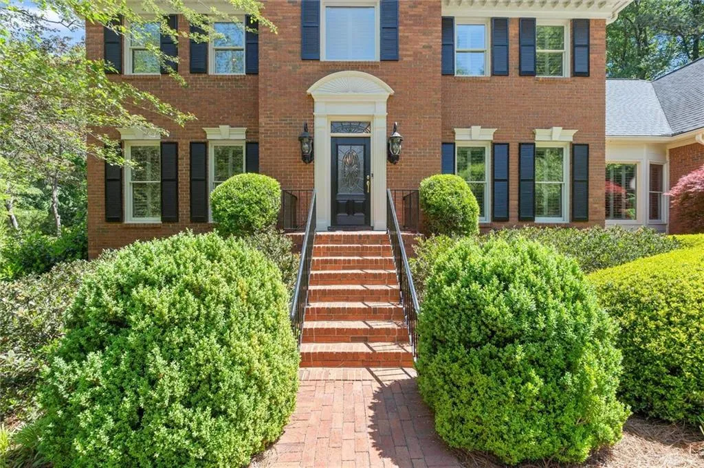 935 Ivy Falls Drive, Sandy Springs, Georgia 30328, 5 Bedrooms Bedrooms, ,4 BathroomsBathrooms,Residential,For Sale,935 Ivy Falls Drive,7758292