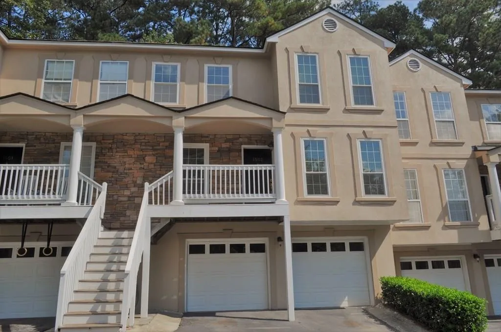 1502 Masons Creek Circle, Sandy Springs, Georgia 30350, 3 Bedrooms Bedrooms, ,2 BathroomsBathrooms,Residential,Sold,1502 Masons Creek Circle,6085031