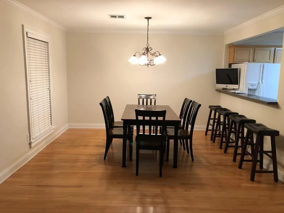 1502 Masons Creek Circle, Sandy Springs, Georgia 30350, 3 Bedrooms Bedrooms, ,2 BathroomsBathrooms,Residential,Sold,1502 Masons Creek Circle,6085031