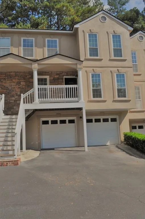 1502 Masons Creek Circle, Sandy Springs, Georgia 30350, 3 Bedrooms Bedrooms, ,2 BathroomsBathrooms,Residential,Sold,1502 Masons Creek Circle,6085031