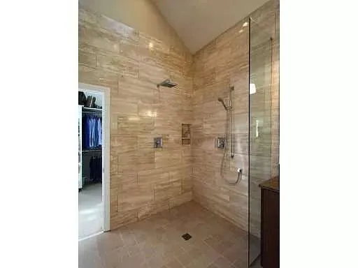 5535 W Idlewood Lane, Atlanta, Georgia 30327, 5 Bedrooms Bedrooms, ,3 BathroomsBathrooms,Residential,Sold,5535 W Idlewood Lane,6710095