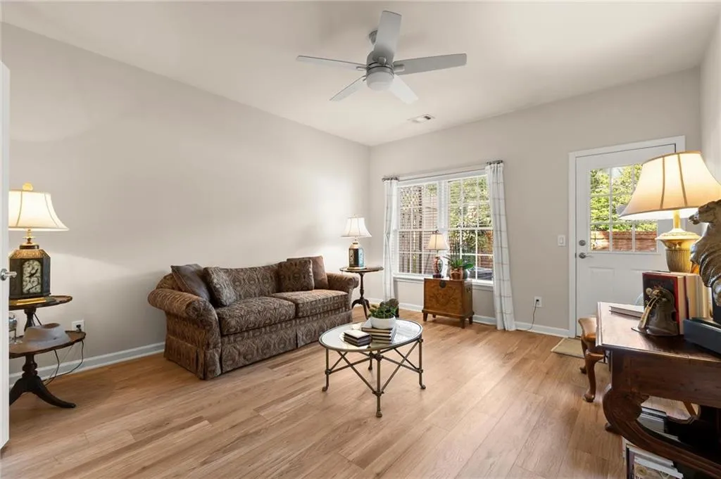 184 Mystic Court, Sandy Springs, Georgia 30342, 3 Bedrooms Bedrooms, 0 ,3 BathroomsBathrooms,Residential,For Sale,184 Mystic Court,7841239