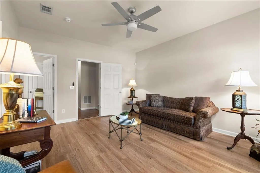 184 Mystic Court, Sandy Springs, Georgia 30342, 3 Bedrooms Bedrooms, 0 ,3 BathroomsBathrooms,Residential,For Sale,184 Mystic Court,7841239