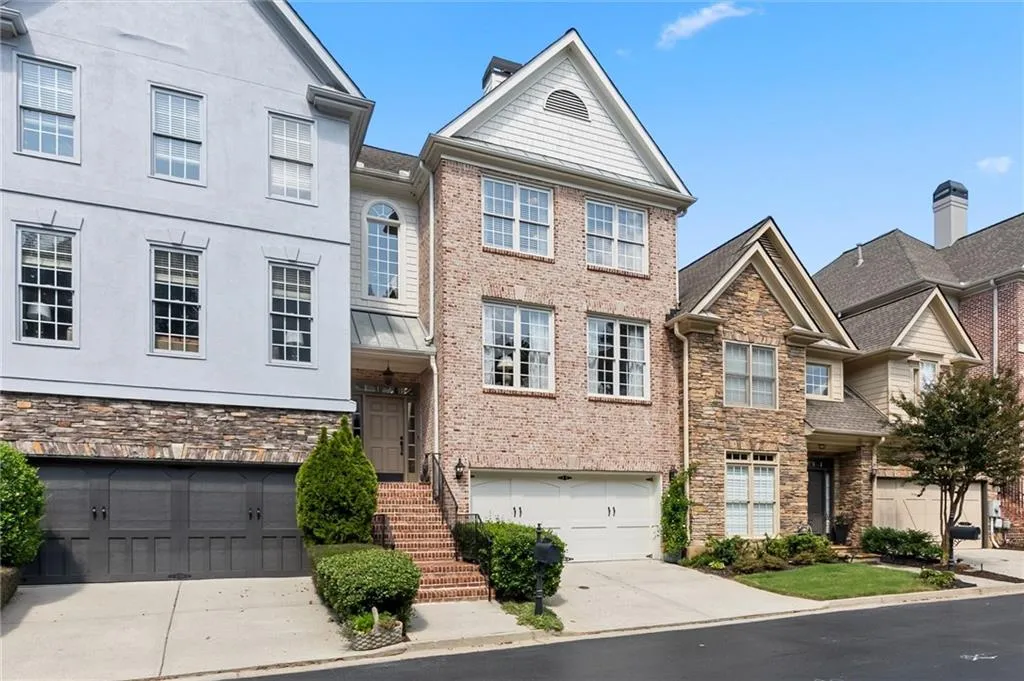 184 Mystic Court, Sandy Springs, Georgia 30342, 3 Bedrooms Bedrooms, 0 ,3 BathroomsBathrooms,Residential,For Sale,184 Mystic Court,7841239