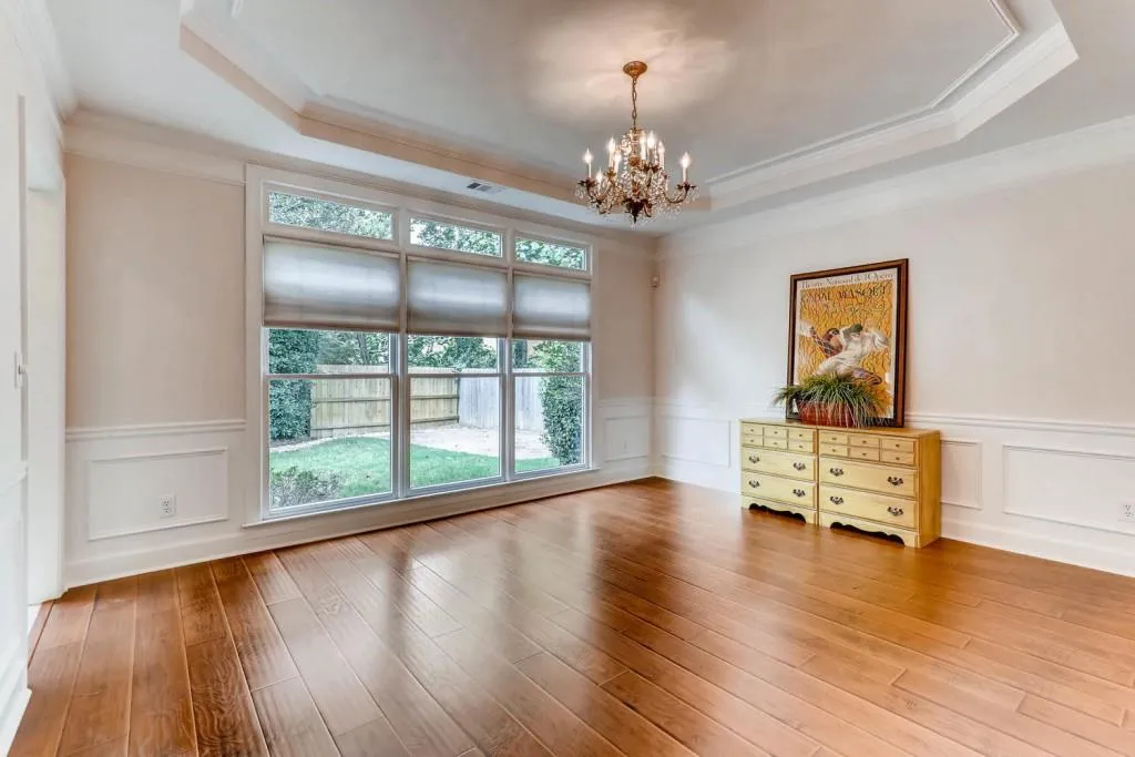 720 Glenridge Close Drive, Atlanta, Georgia 30328, 3 Bedrooms Bedrooms, ,2 BathroomsBathrooms,Residential,Sold,720 Glenridge Close Drive,6059715