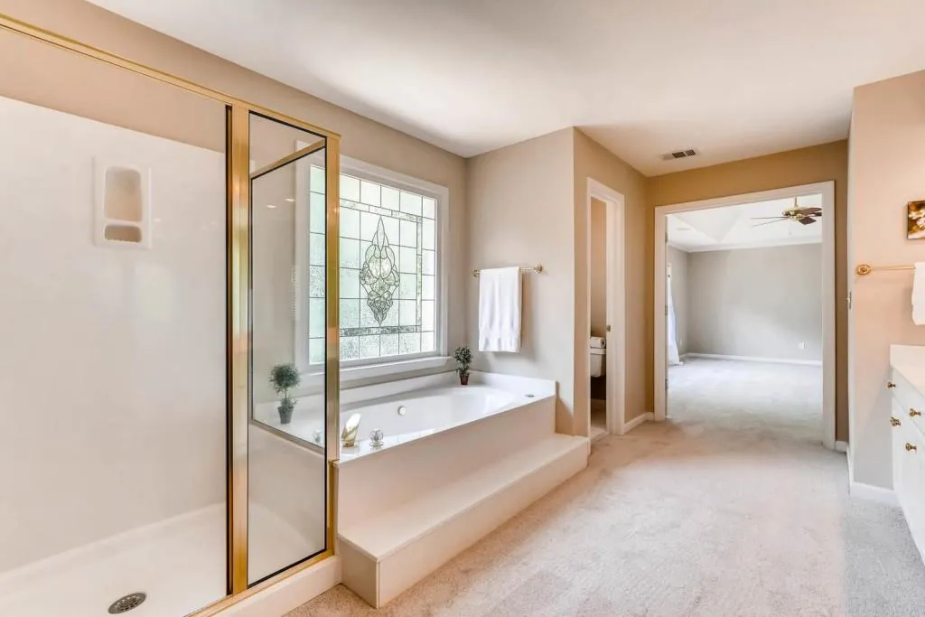 720 Glenridge Close Drive, Atlanta, Georgia 30328, 3 Bedrooms Bedrooms, ,2 BathroomsBathrooms,Residential,Sold,720 Glenridge Close Drive,6059715